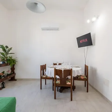 Casa Ofride -centro-poetto 10 Min-wi-fi-netflix Apartament