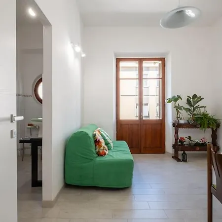 Daire Casa Ofride -centro-poetto 10 Min-wi-fi-netflix Cagliari