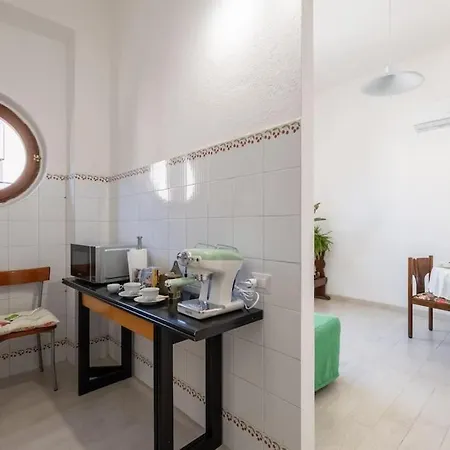 Casa Ofride -centro-poetto 10 Min-wi-fi-netflix *