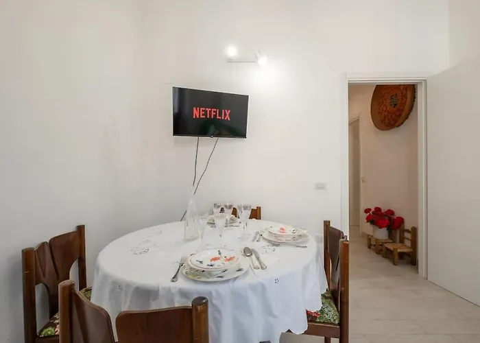 Casa Ofride -centro-poetto 10 Min-wi-fi-netflix *