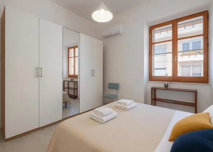 Casa Ofride -centro-poetto 10 Min-wi-fi-netflix