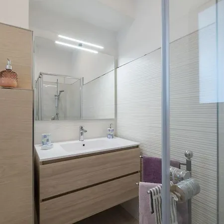아파트 Casa Ofride -centro-poetto 10 Min-wi-fi-netflix *