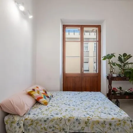 Apartment Casa Ofride -centro-poetto 10 Min-wi-fi-netflix