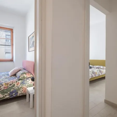 Casa Ofride -centro-poetto 10 Min-wi-fi-netflix * Cagliari